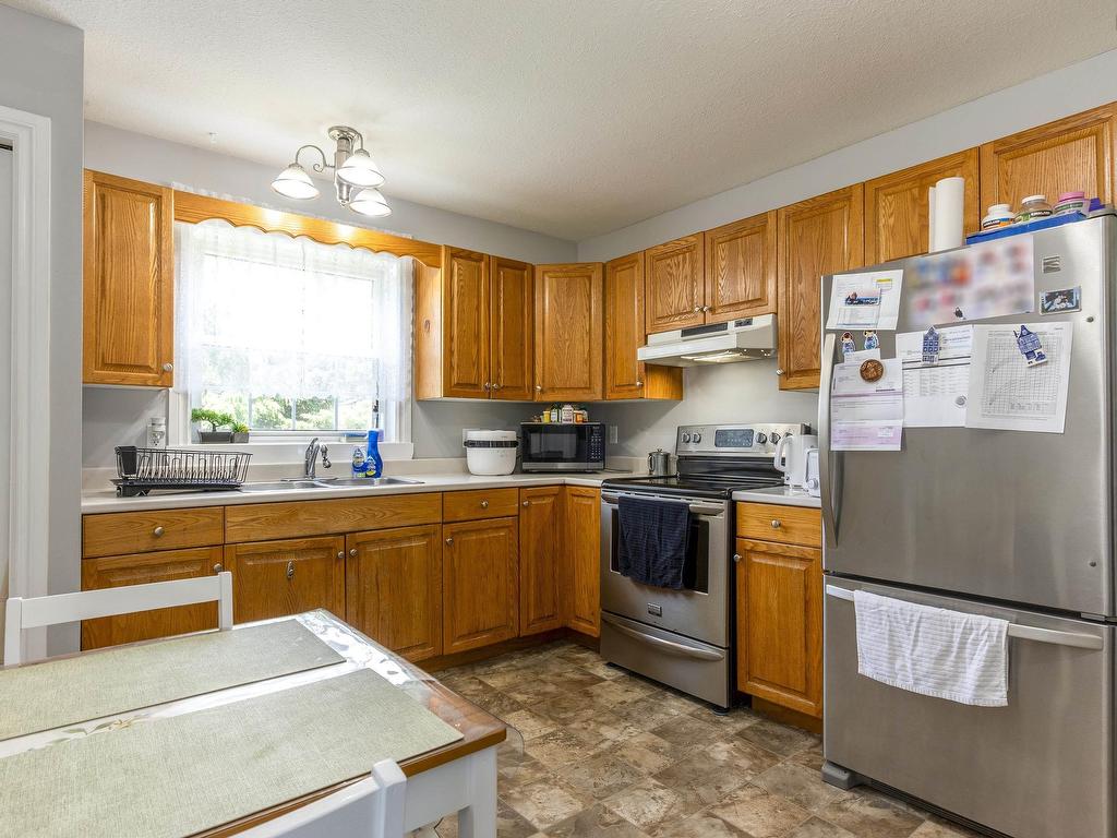 












18 Marina Drive

,
New Minas,




NS
B4N 4W3


