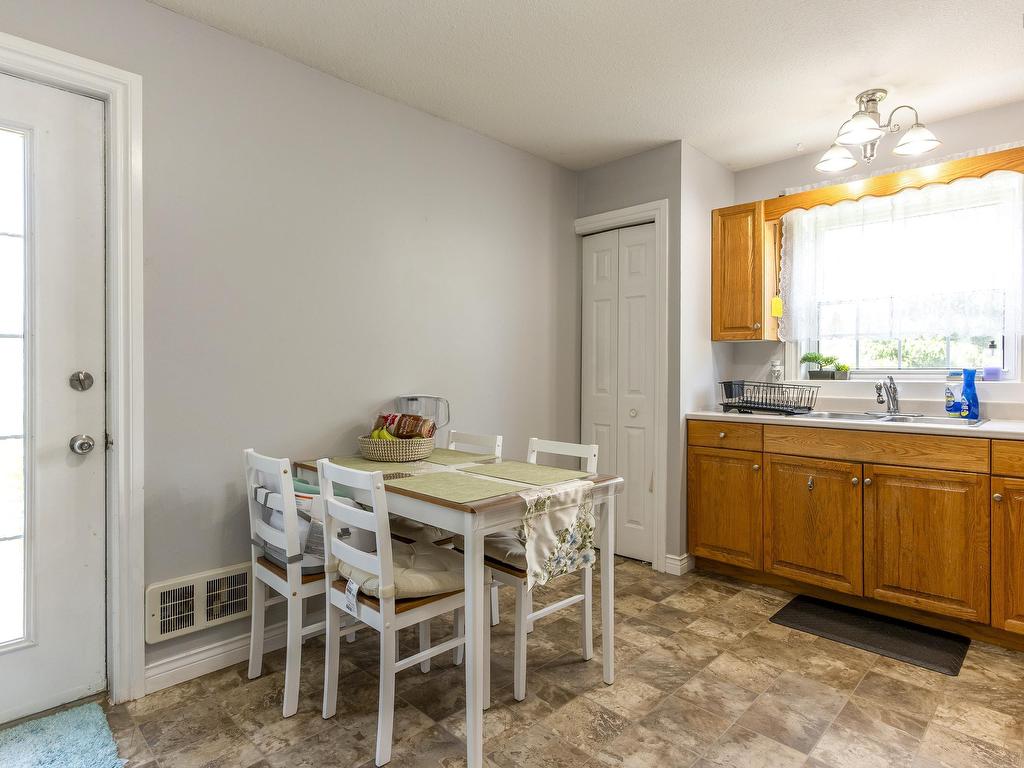 












18 Marina Drive

,
New Minas,




NS
B4N 4W3

