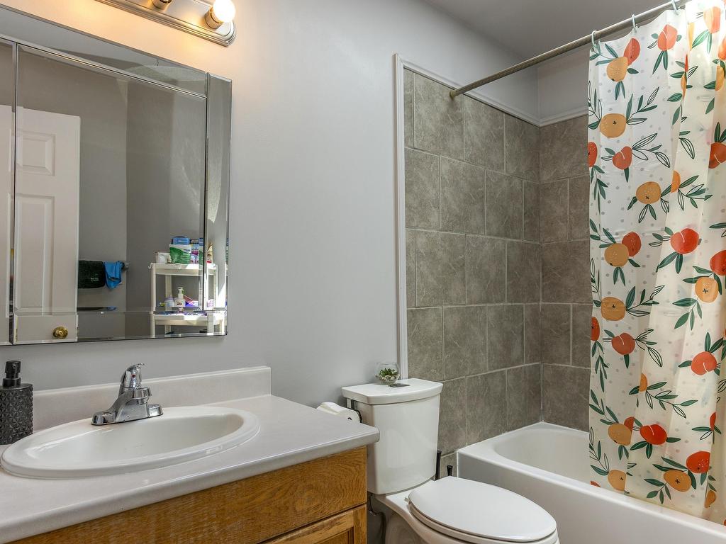 












18 Marina Drive

,
New Minas,




NS
B4N 4W3

