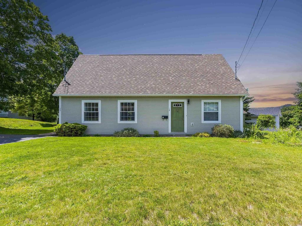 












18 Marina Drive

,
New Minas,




NS
B4N 4W3

