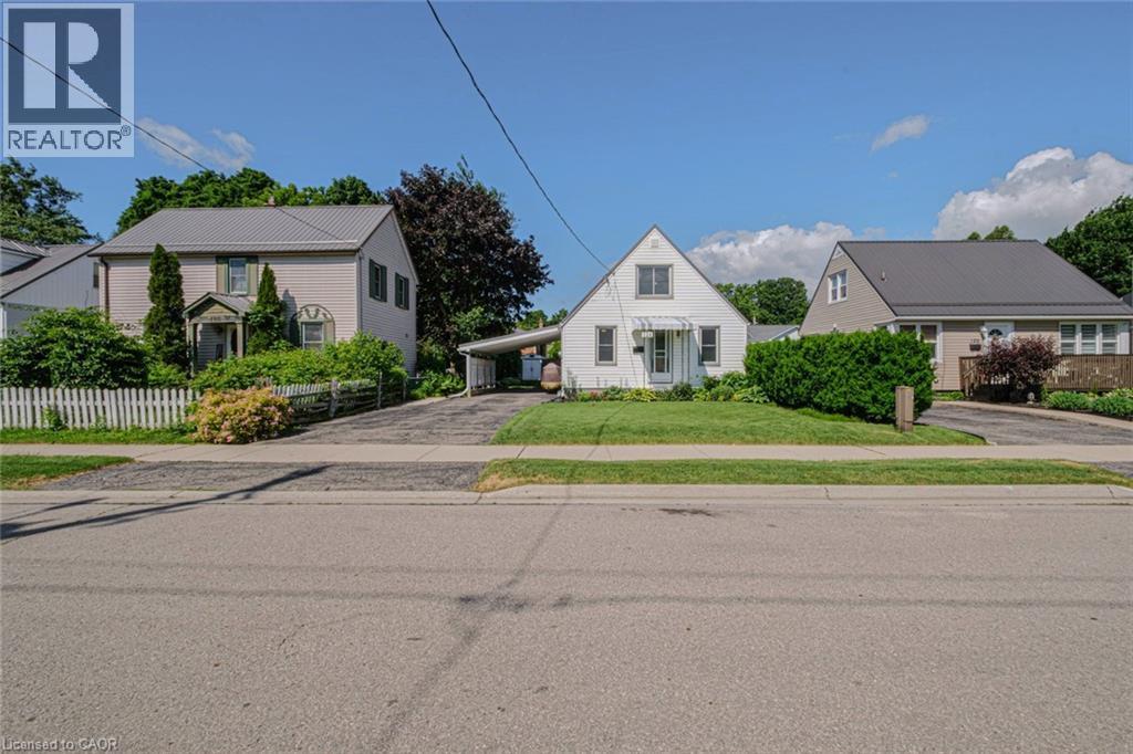 












124 ORCHARD Avenue

,
Simcoe,




Ontario
N3Y3H3


