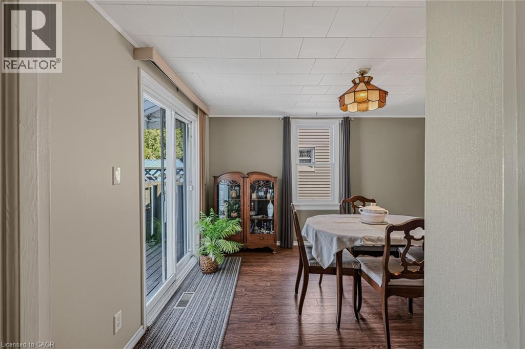 












124 ORCHARD Avenue

,
Simcoe,




Ontario
N3Y3H3

