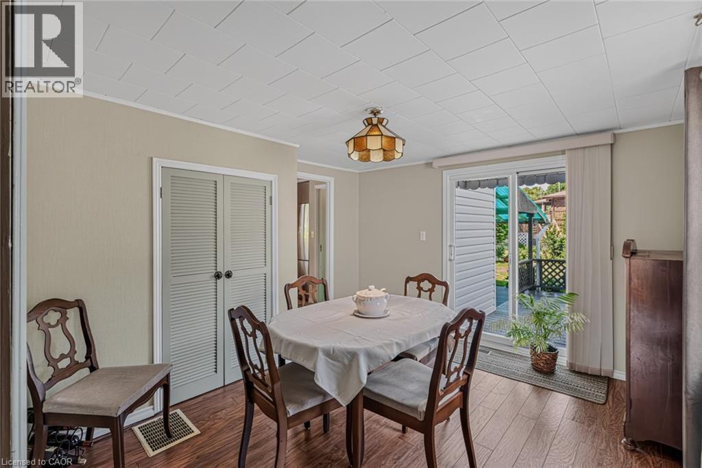 












124 ORCHARD Avenue

,
Simcoe,




Ontario
N3Y3H3

