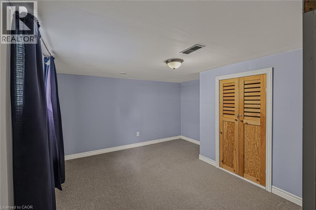 












124 ORCHARD Avenue

,
Simcoe,




Ontario
N3Y3H3

