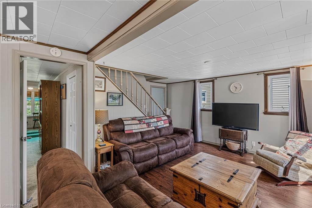 












124 ORCHARD Avenue

,
Simcoe,




Ontario
N3Y3H3

