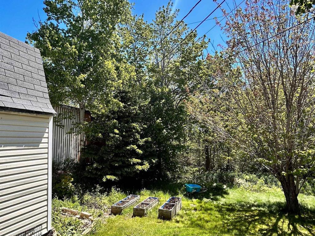












18 Oak Crescent

,
Port Hawkesbury,




NS
B9A 3H4

