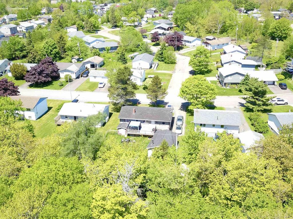 












18 Oak Crescent

,
Port Hawkesbury,




NS
B9A 3H4

