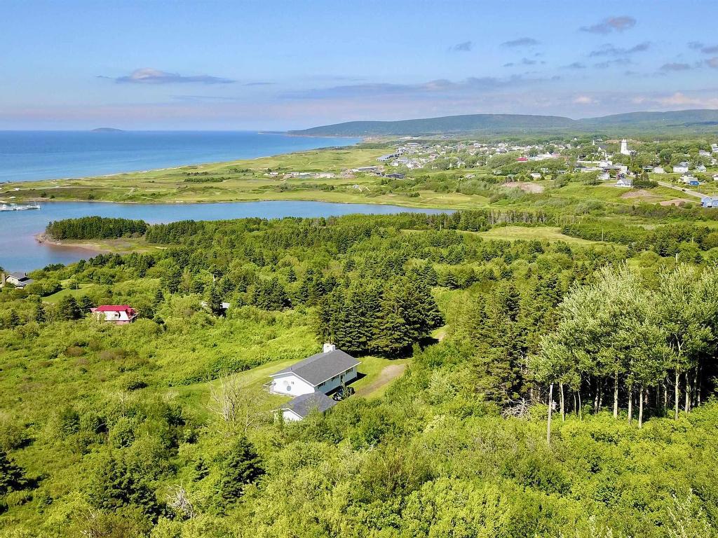 












3C Broad Cove Banks Road

,
Inverness,







NS
B0E 1N0

