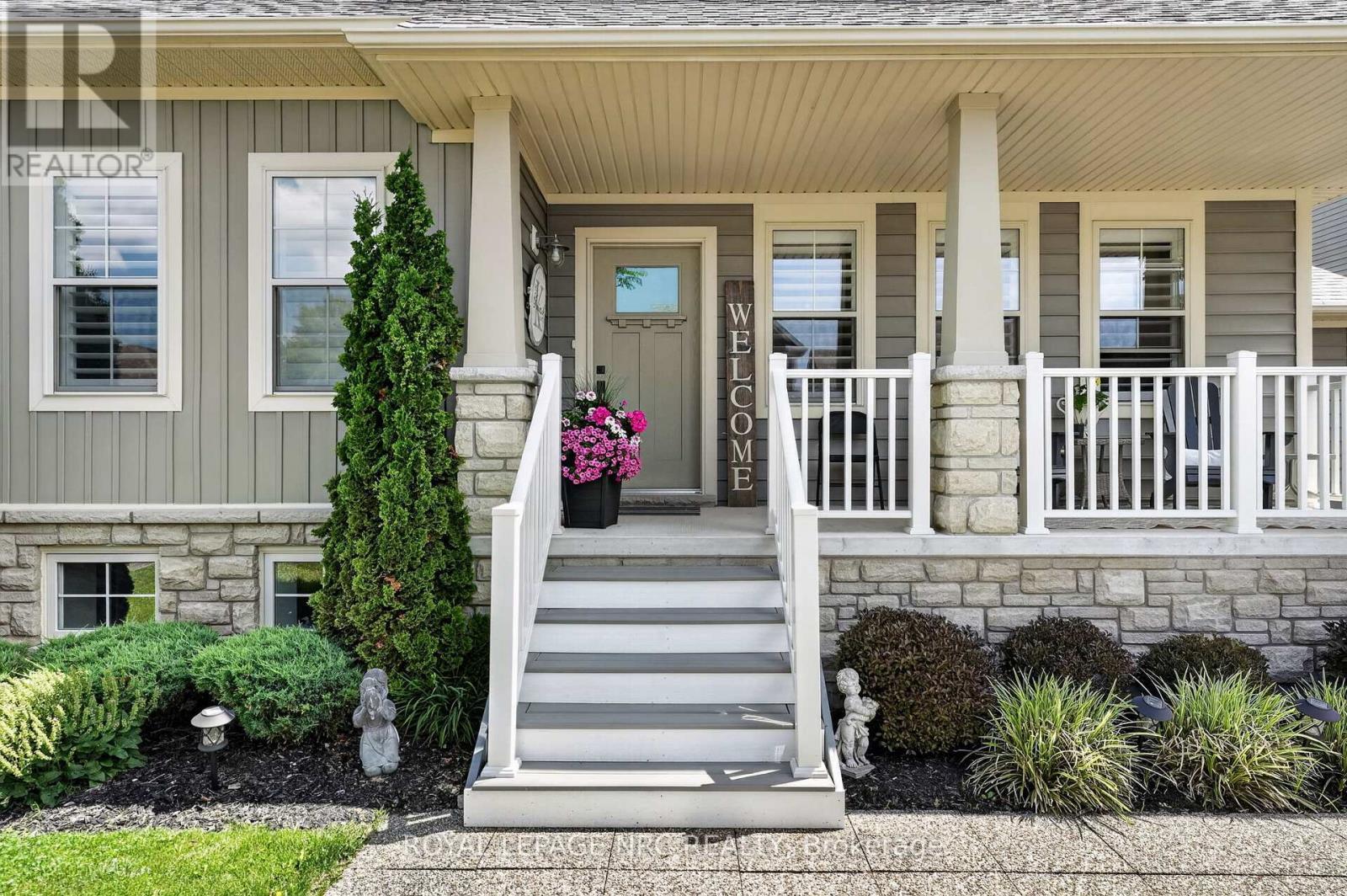 












3806 RYAN AVENUE

,
Fort Erie (Crystal Beach),




Ontario
L0S1B0

