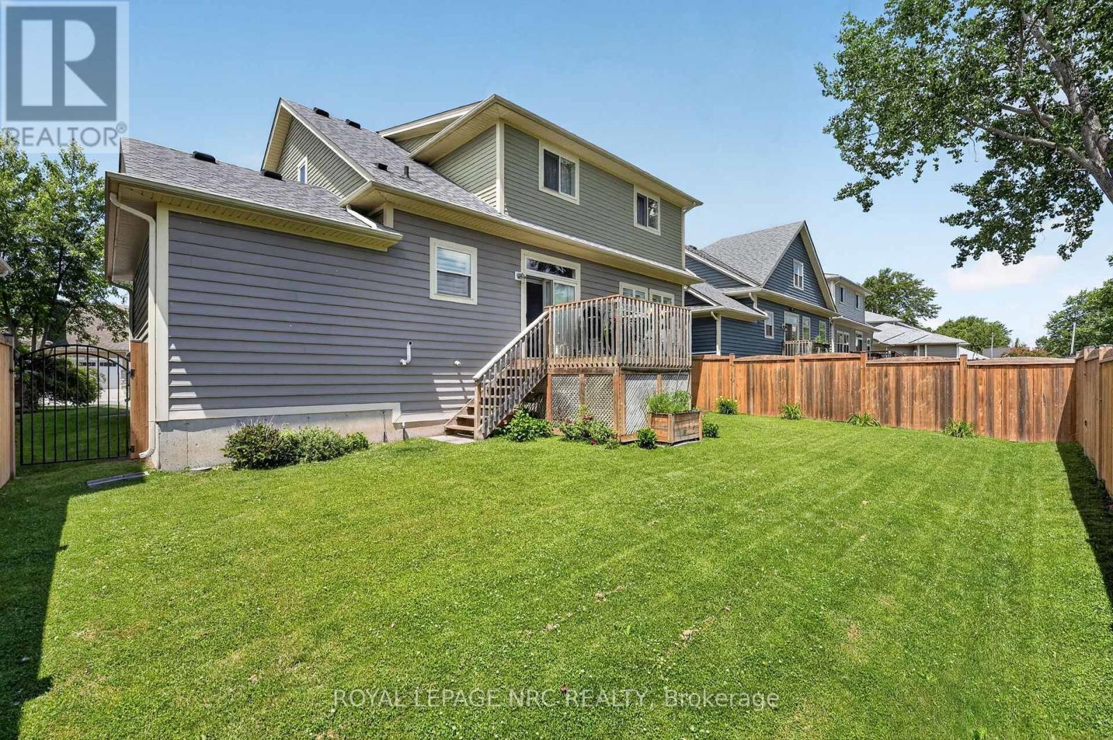 












3806 RYAN AVENUE

,
Fort Erie (Crystal Beach),




Ontario
L0S1B0

