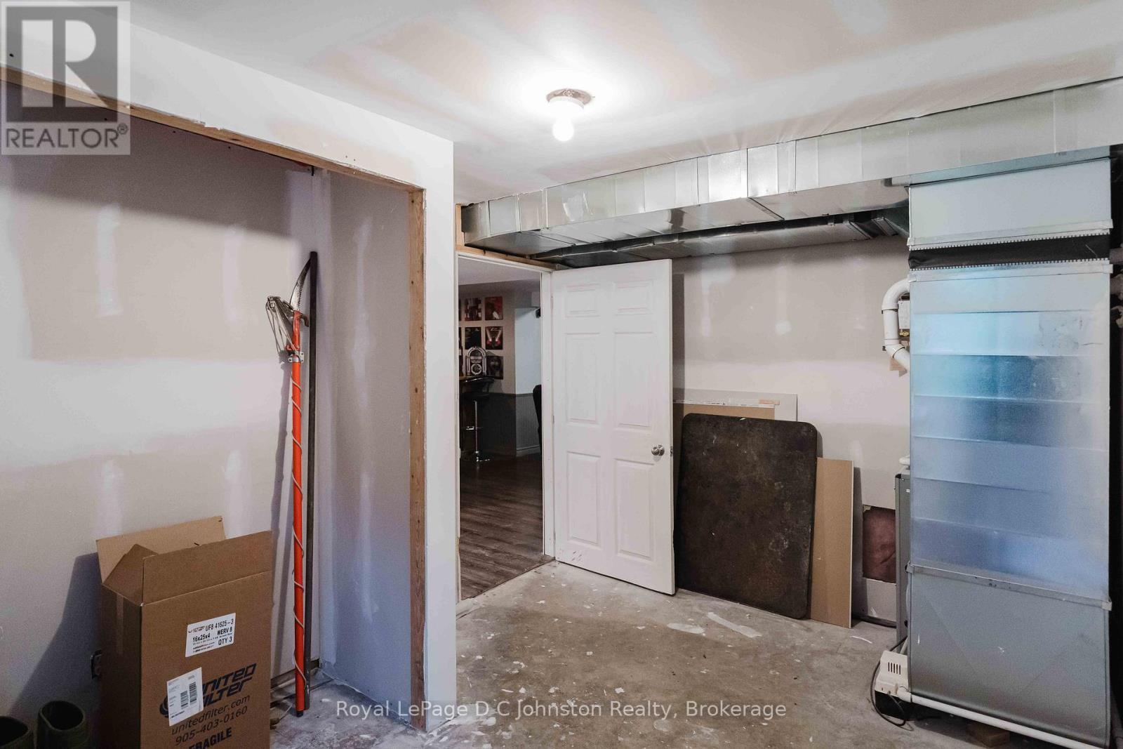 












217 ALBERT STREET

,
Arran-Elderslie,




Ontario
N0G2N0

