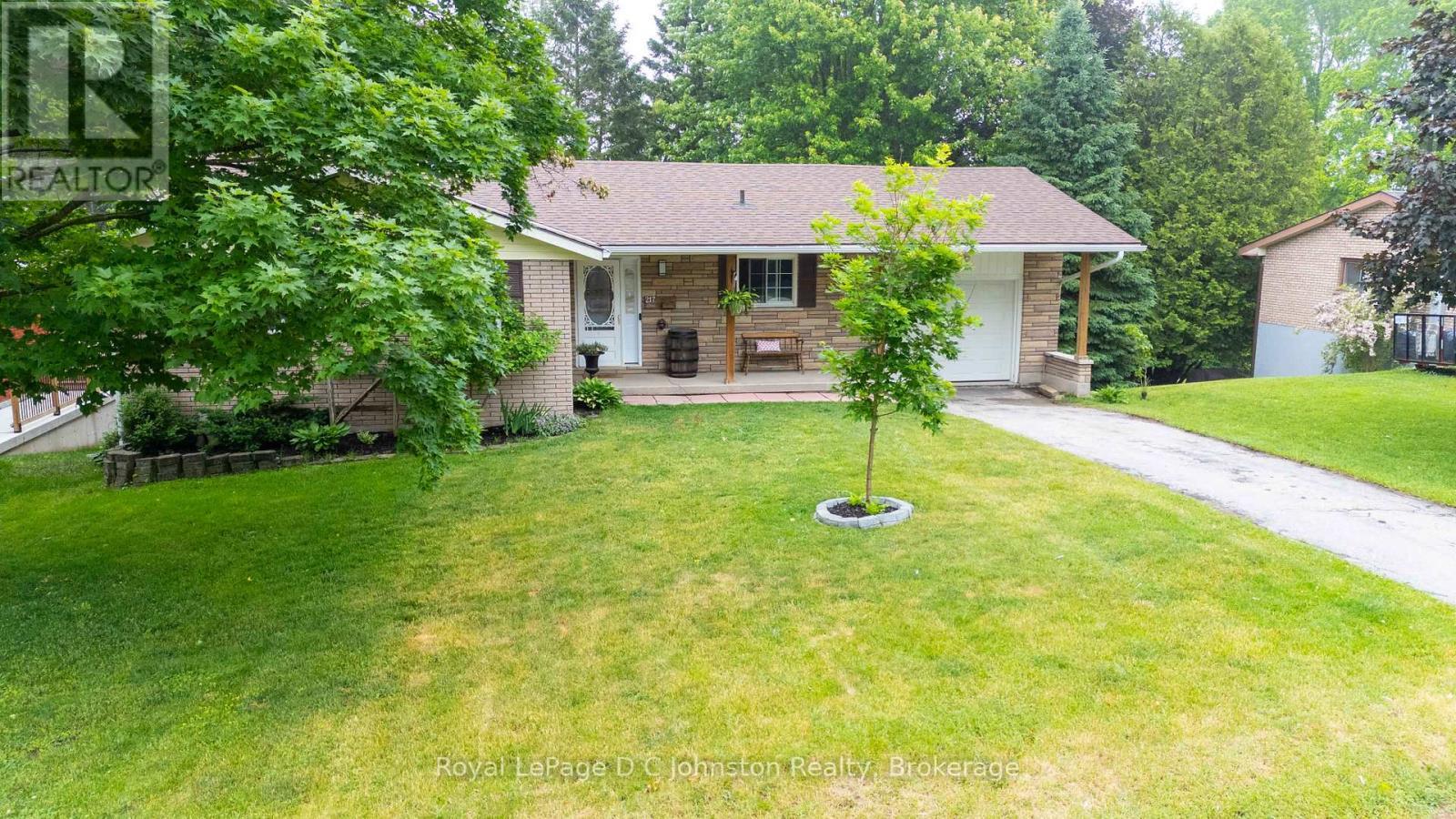 












217 ALBERT STREET

,
Arran-Elderslie,




Ontario
N0G2N0

