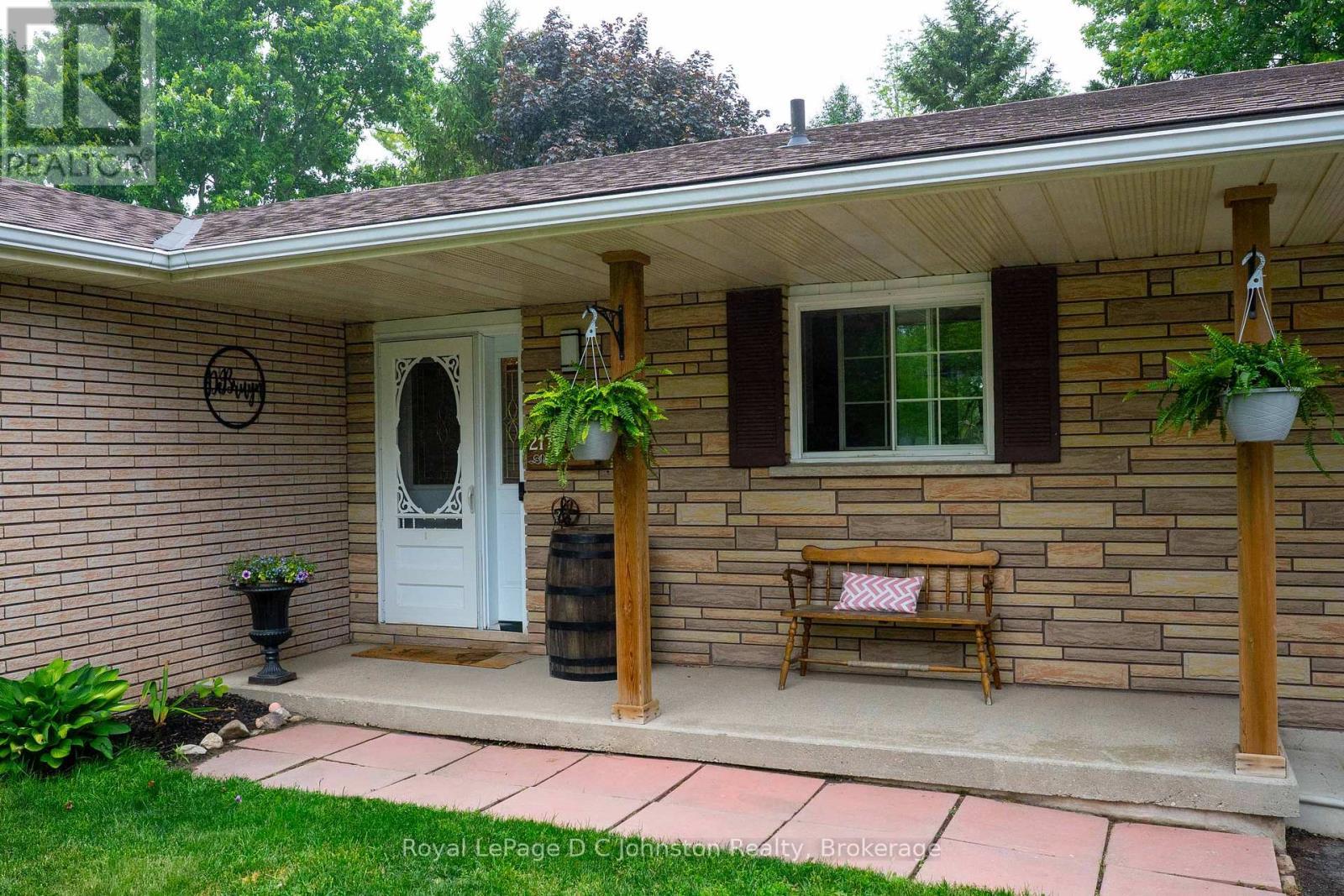 












217 ALBERT STREET

,
Arran-Elderslie,




Ontario
N0G2N0

