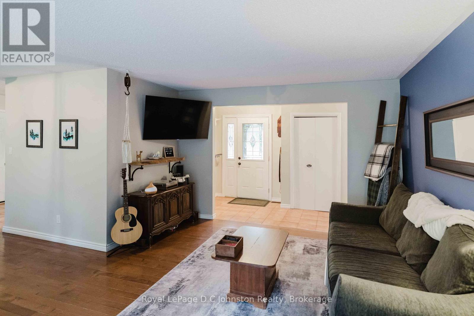 












217 ALBERT STREET

,
Arran-Elderslie,




Ontario
N0G2N0

