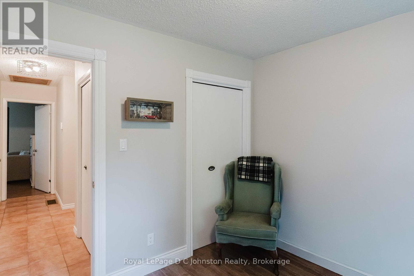 












217 ALBERT STREET

,
Arran-Elderslie,




Ontario
N0G2N0

