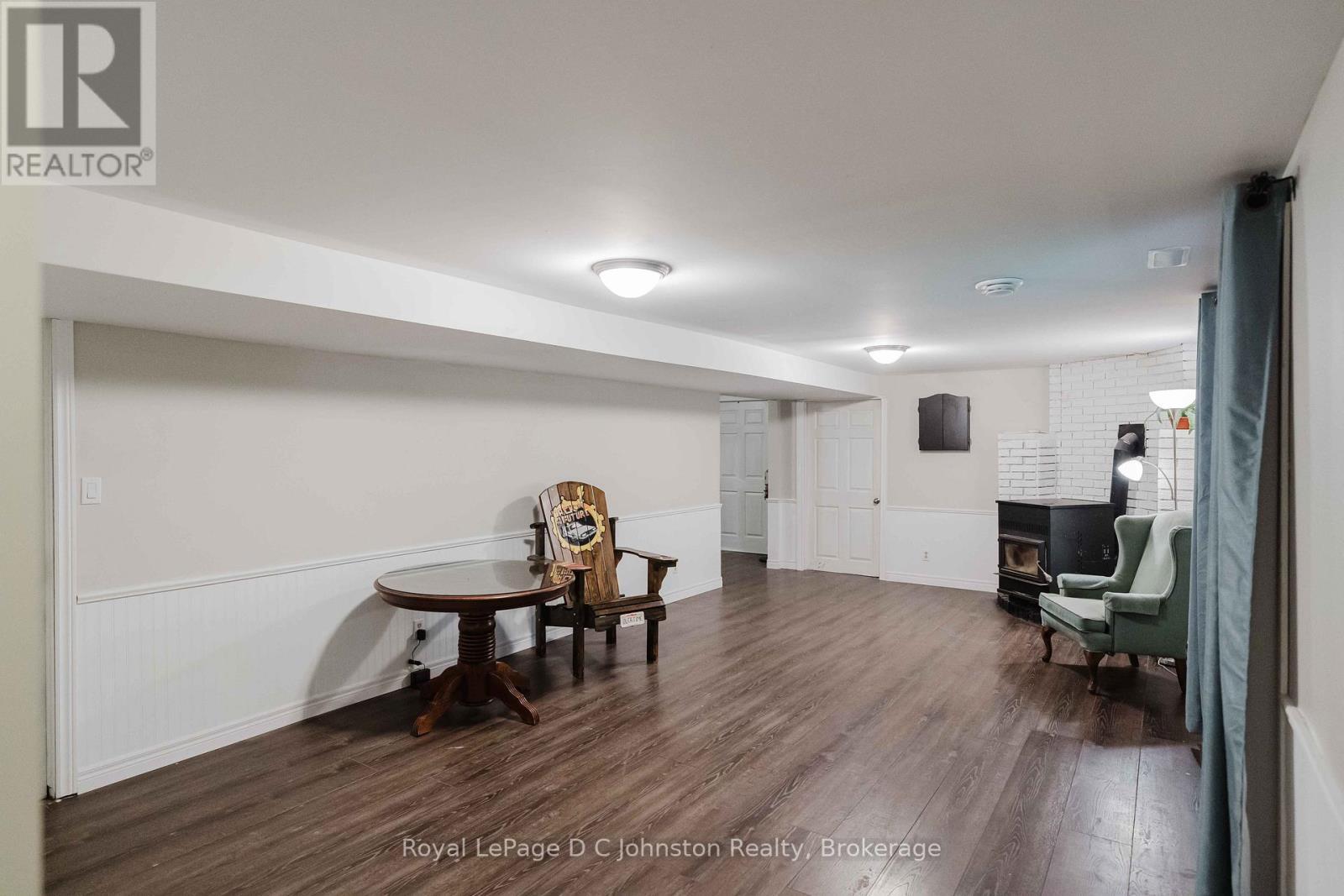 












217 ALBERT STREET

,
Arran-Elderslie,




Ontario
N0G2N0

