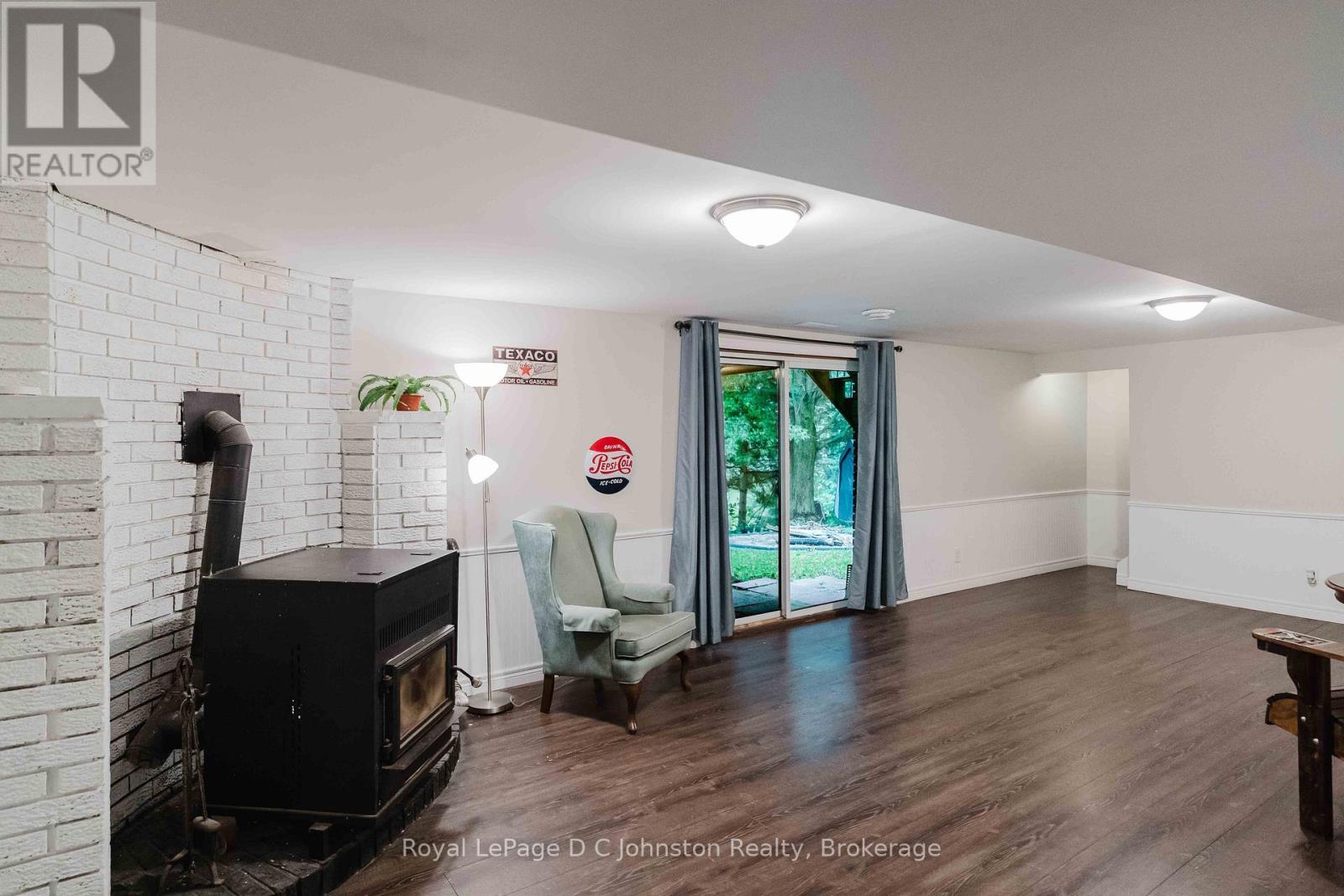 












217 ALBERT STREET

,
Arran-Elderslie,




Ontario
N0G2N0

