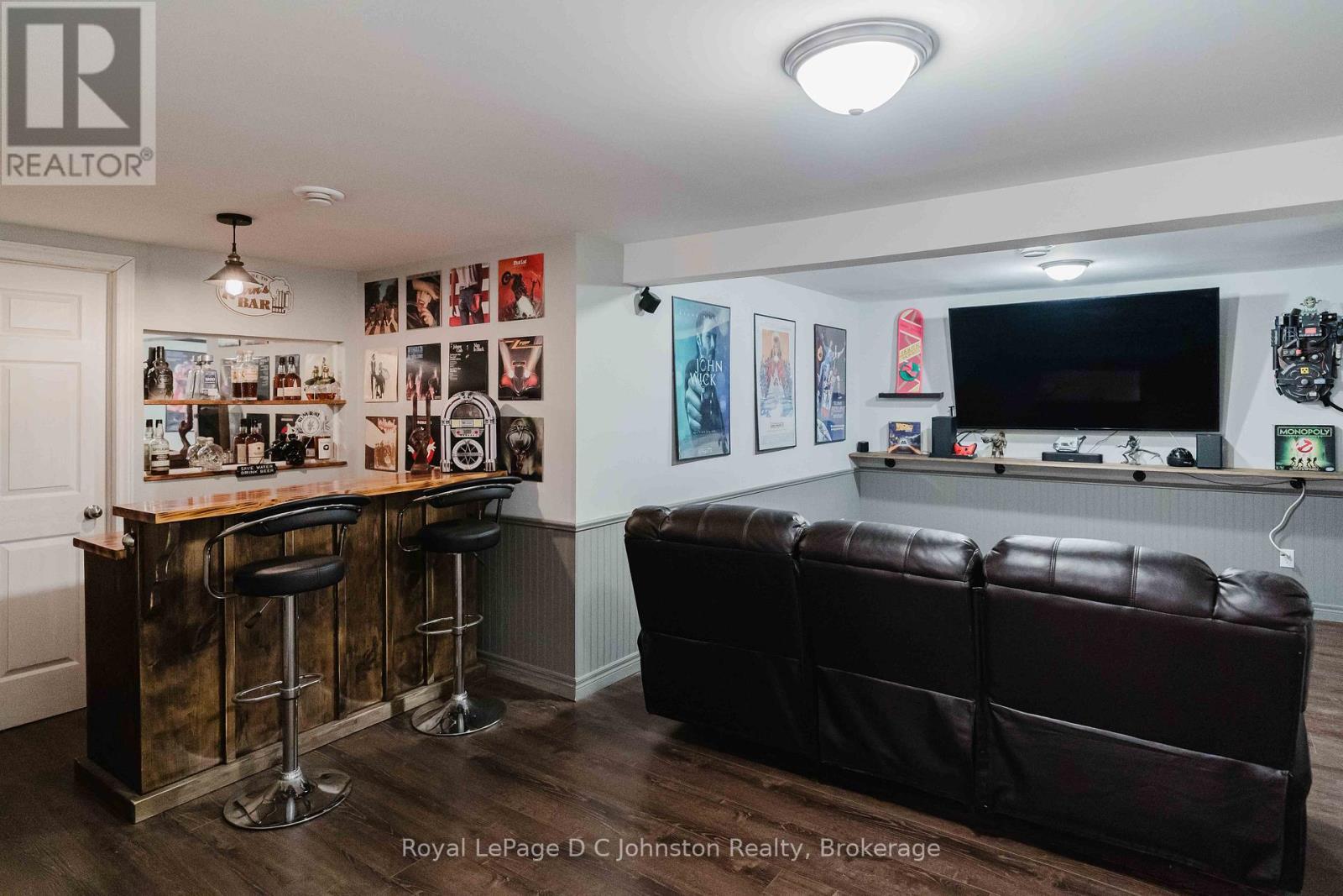 












217 ALBERT STREET

,
Arran-Elderslie,




Ontario
N0G2N0

