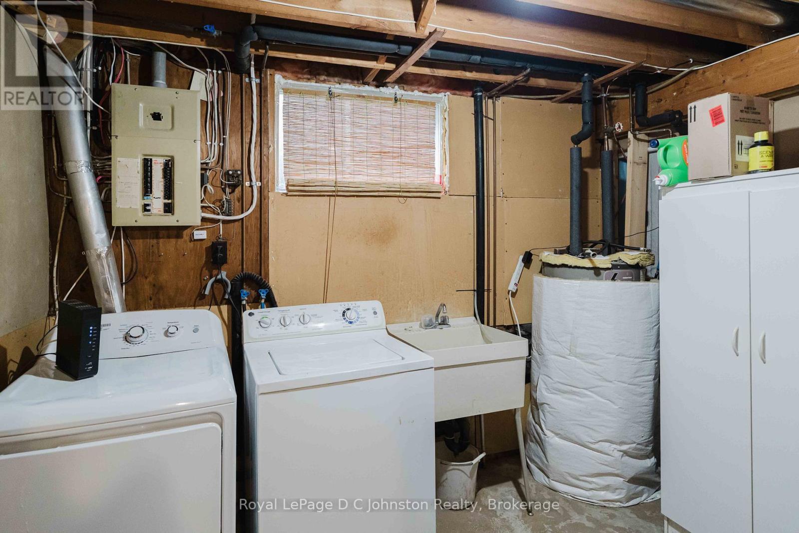 












217 ALBERT STREET

,
Arran-Elderslie,




Ontario
N0G2N0

