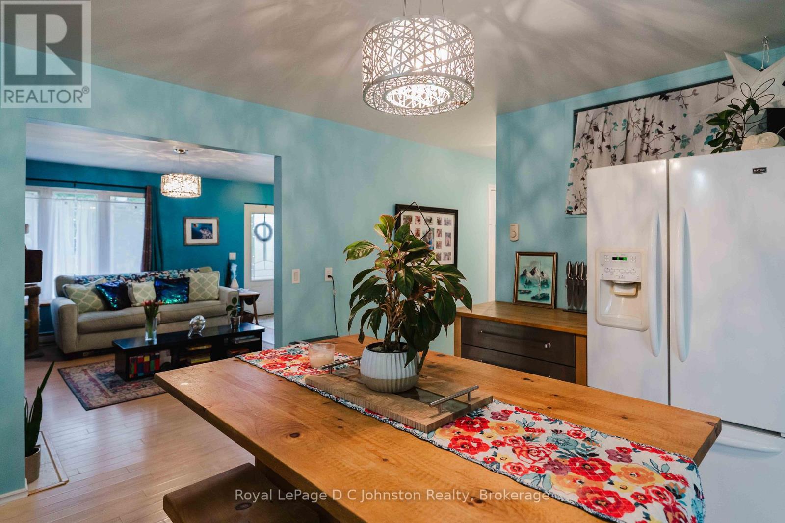 












255 ROWE STREET

,
Arran-Elderslie,




Ontario
N0G2N0

