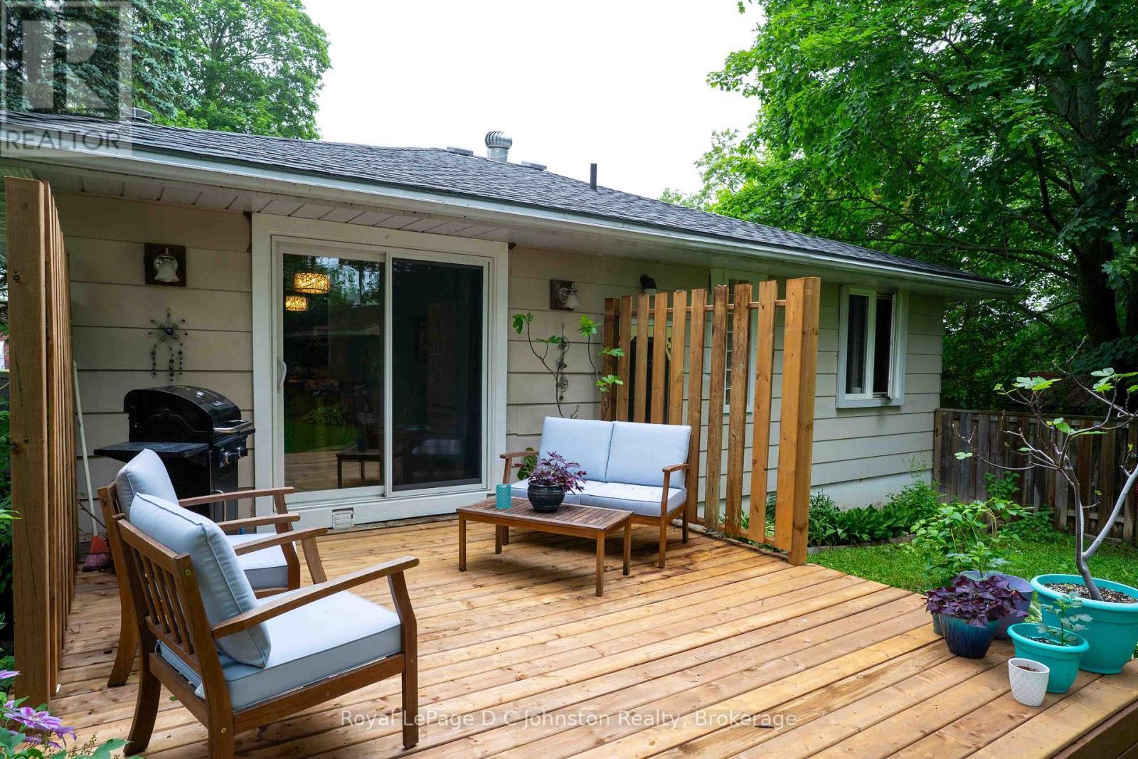 












255 ROWE STREET

,
Arran-Elderslie,




Ontario
N0G2N0

