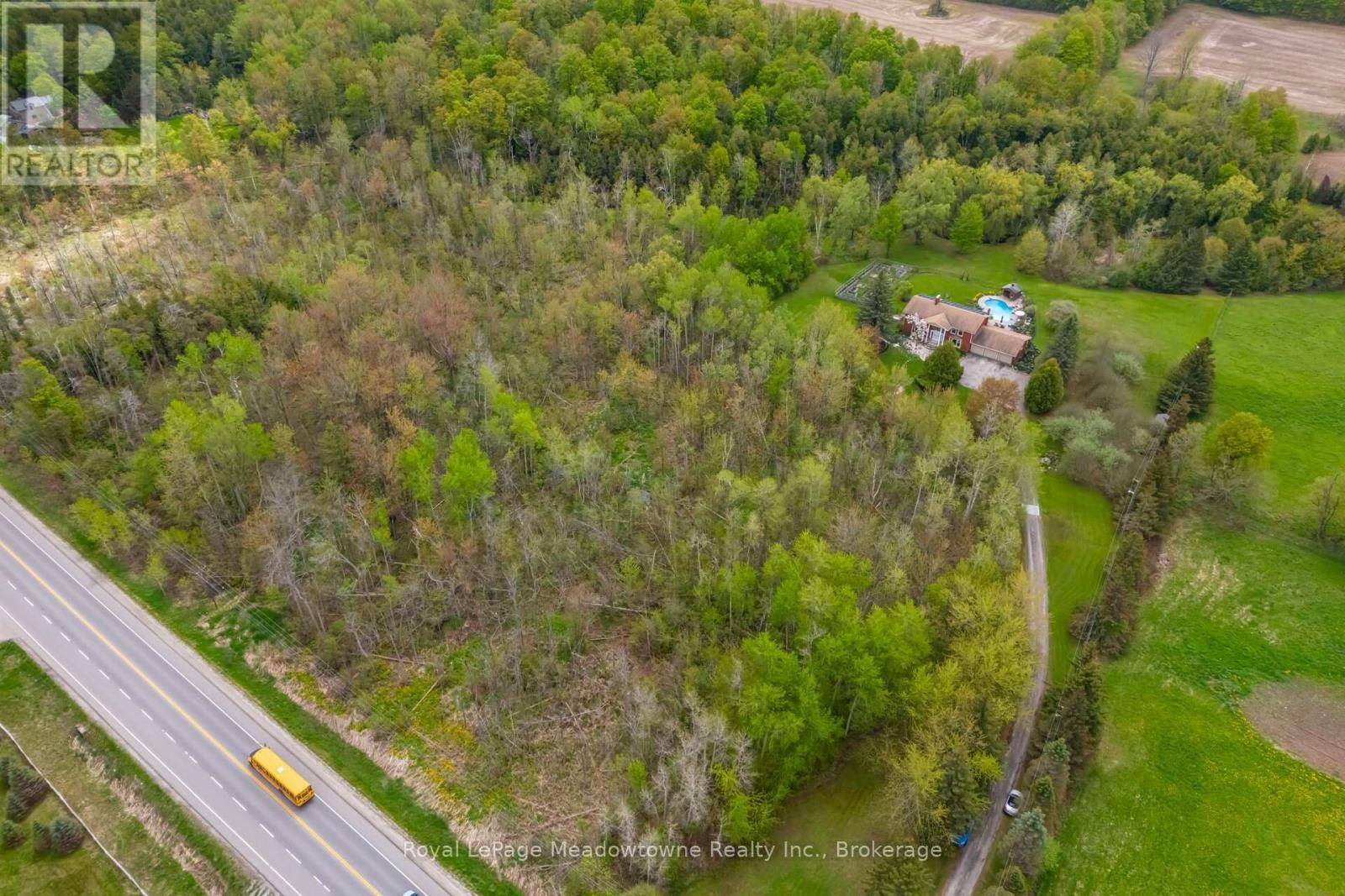 












11302 REGIONAL RD 25

,
Halton Hills (ES Rural Esquesing),




Ontario
L7J2M1


