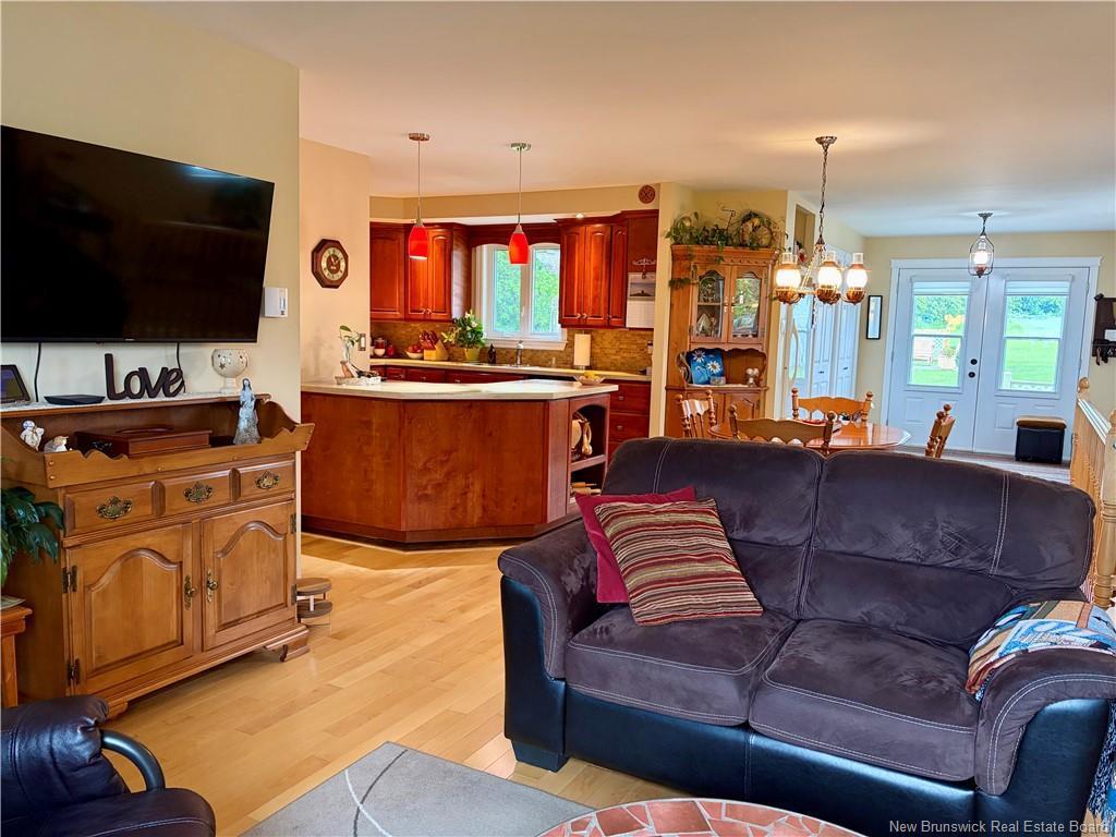 









4073


Main

,
Belledune,




NB
E8G 2K7

