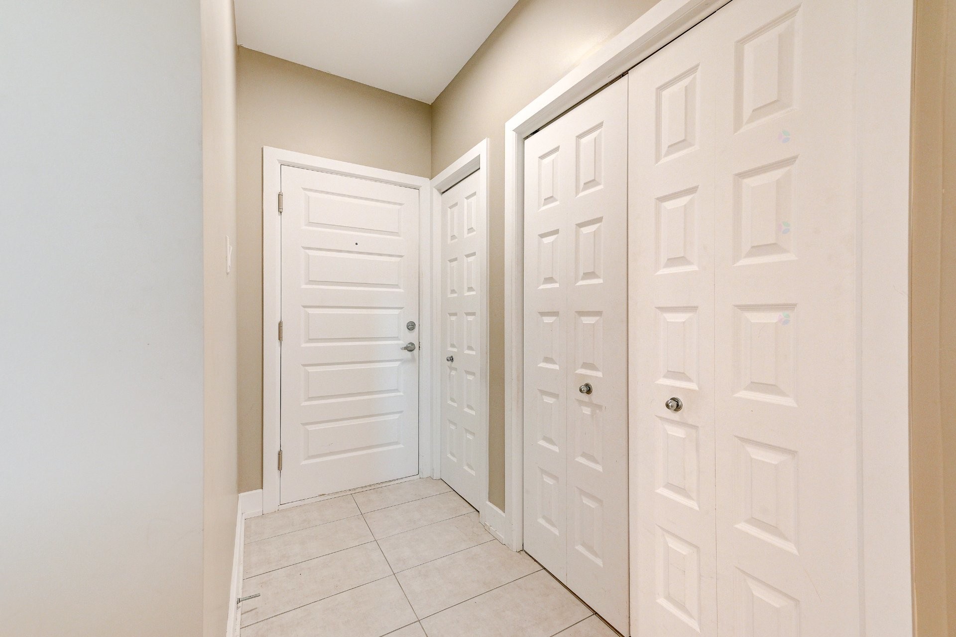 









56


Rue St-Pierre

, 102,
Saint-Constant,




QC
J5A0E9

