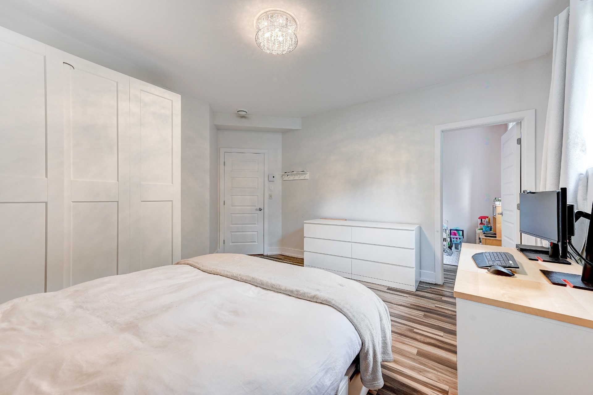 









56


Rue St-Pierre

, 102,
Saint-Constant,




QC
J5A0E9

