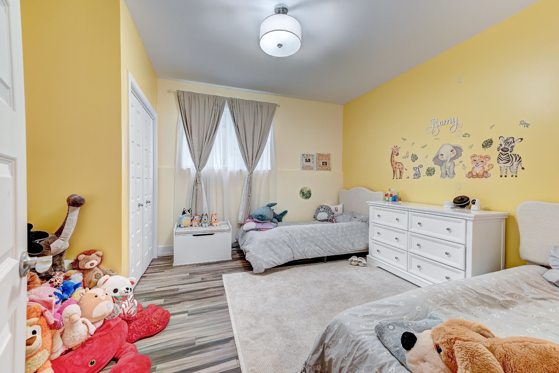 









56


Rue St-Pierre

, 102,
Saint-Constant,




QC
J5A0E9

