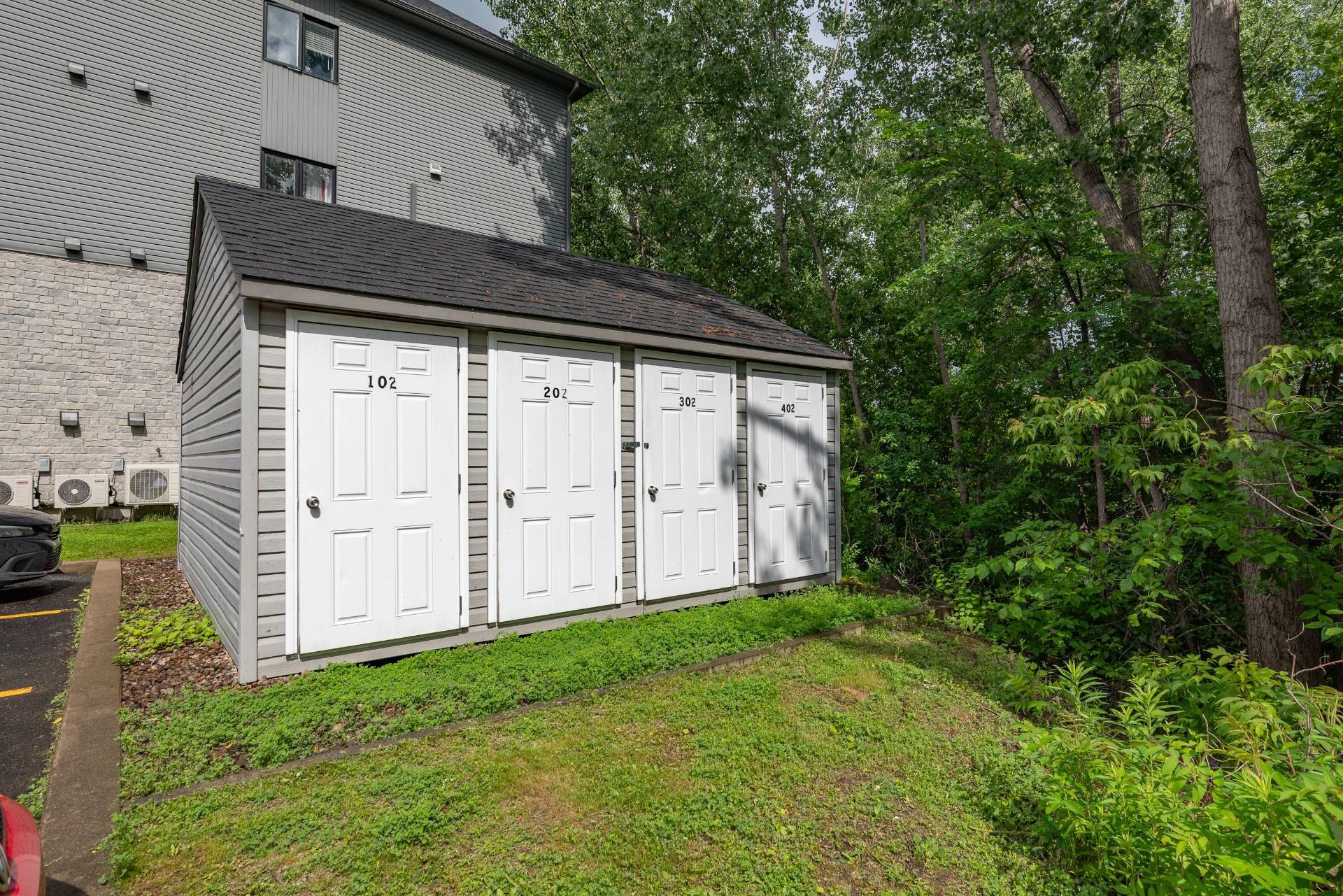









56


Rue St-Pierre

, 102,
Saint-Constant,




QC
J5A0E9

