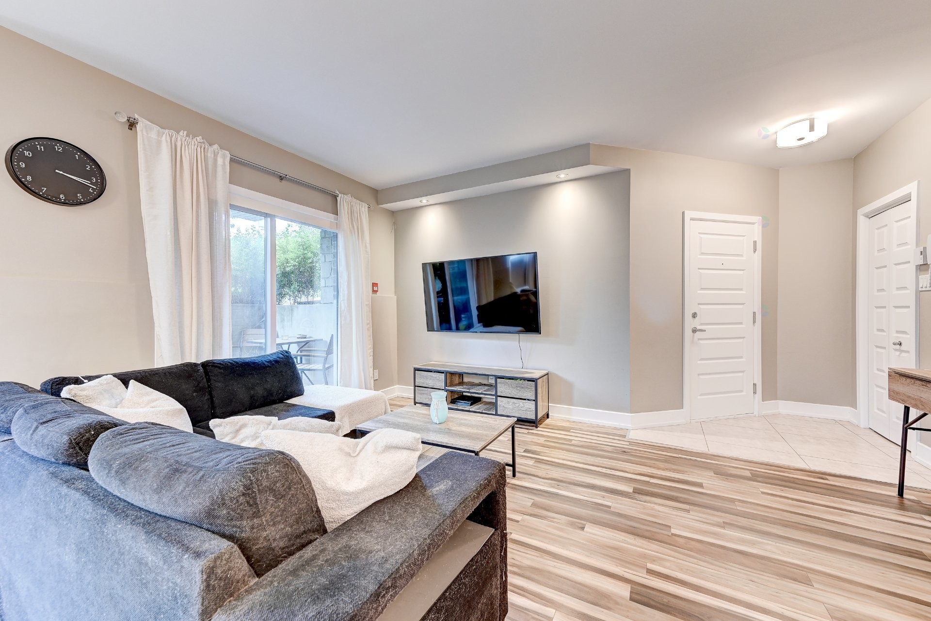 









56


Rue St-Pierre

, 102,
Saint-Constant,




QC
J5A0E9

