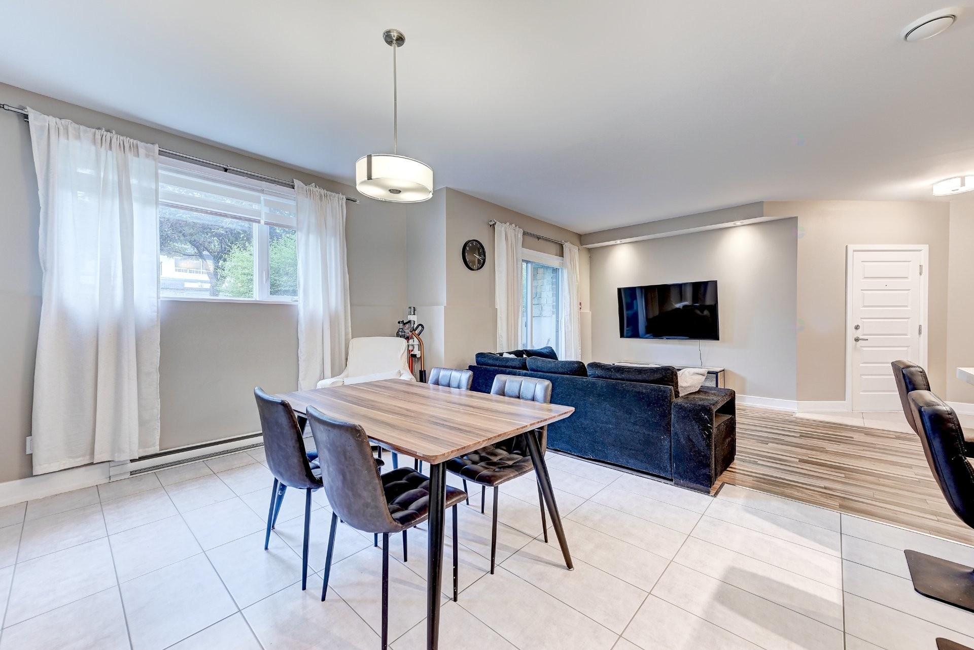 









56


Rue St-Pierre

, 102,
Saint-Constant,




QC
J5A0E9

