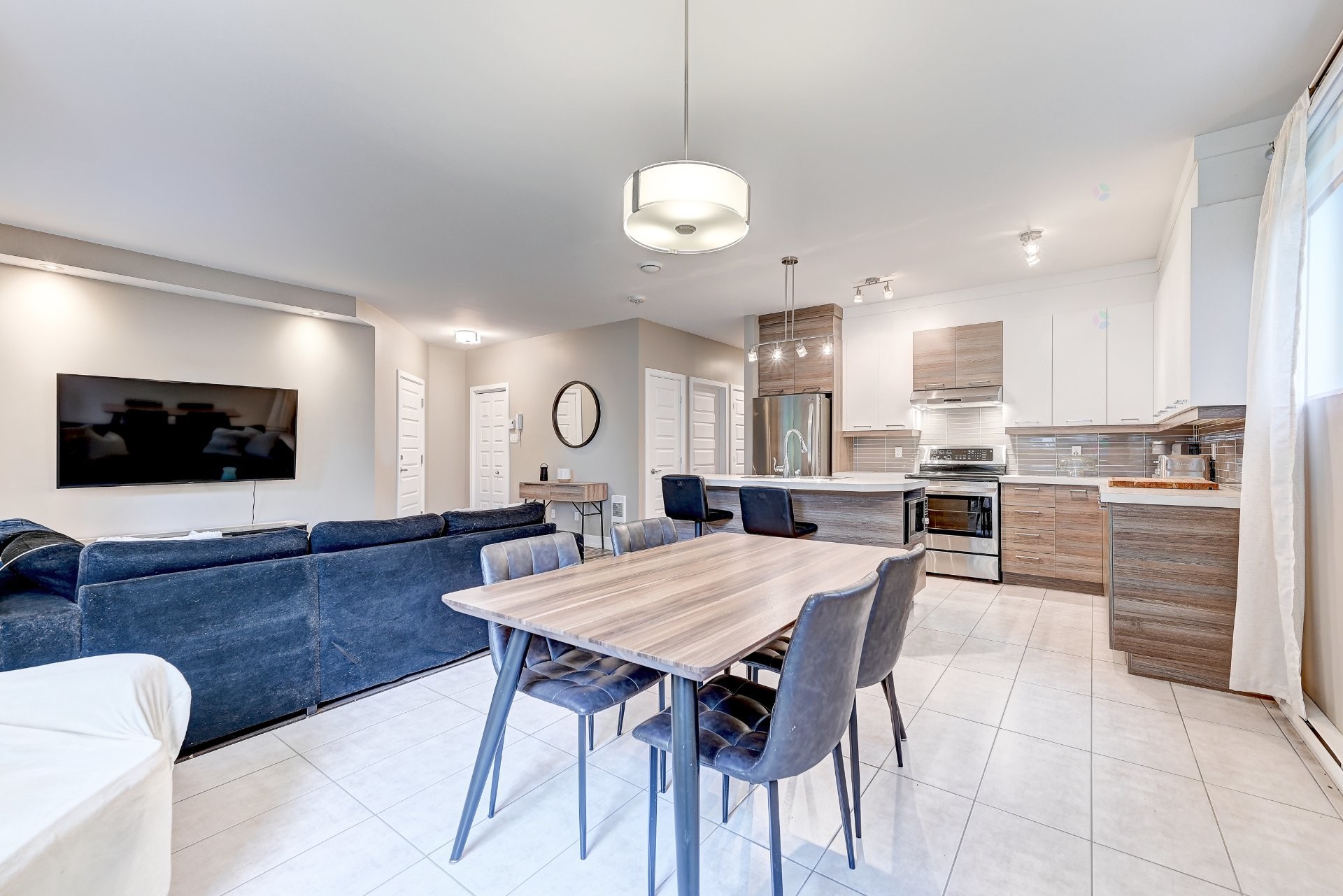 









56


Rue St-Pierre

, 102,
Saint-Constant,




QC
J5A0E9

