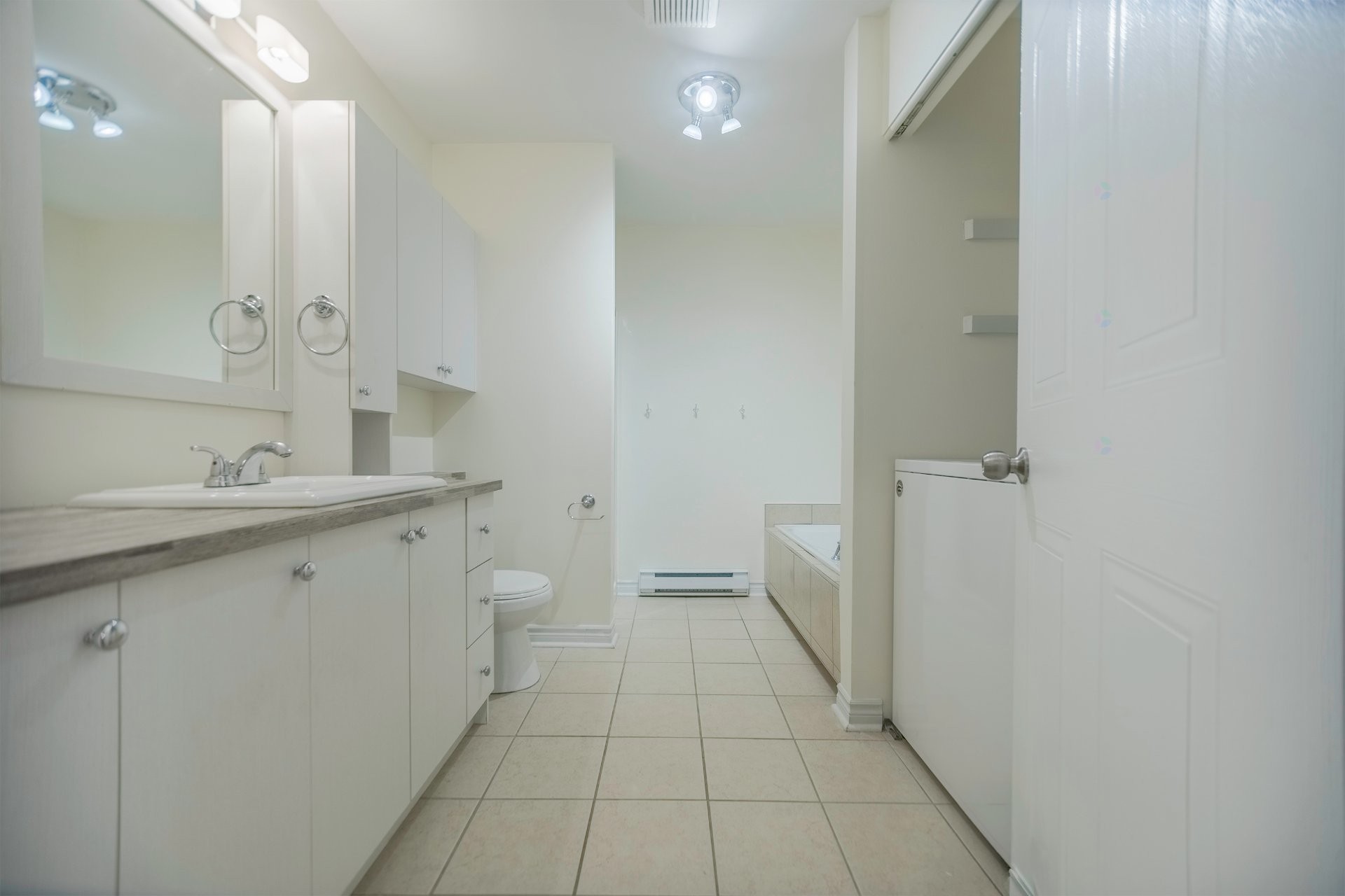 









123


Rue de La Gabelle

,
Varennes,




QC
J3X1Y2

