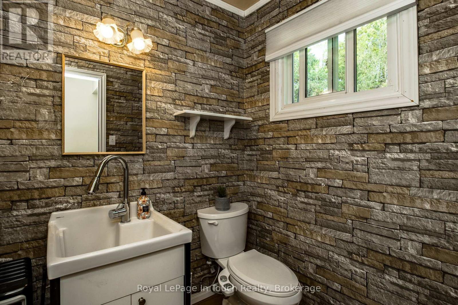 












477 MURRAY ROAD

,
Penetanguishene,




Ontario
L9M2H8


