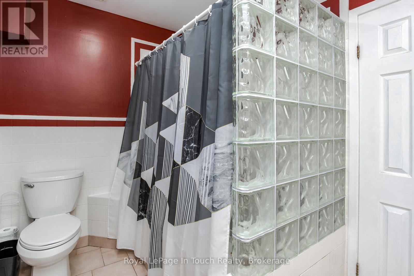 












477 MURRAY ROAD

,
Penetanguishene,




Ontario
L9M2H8

