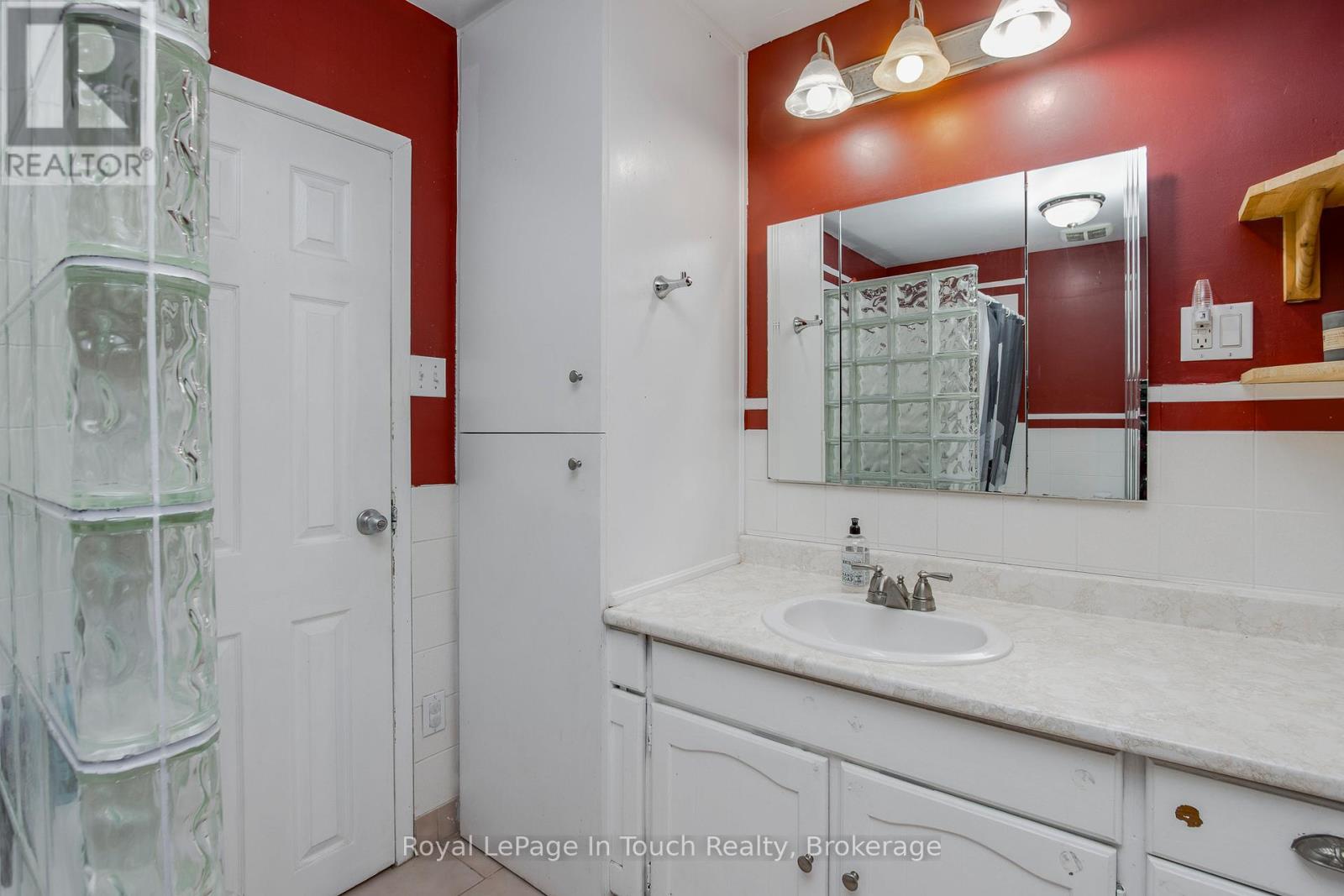 












477 MURRAY ROAD

,
Penetanguishene,




Ontario
L9M2H8


