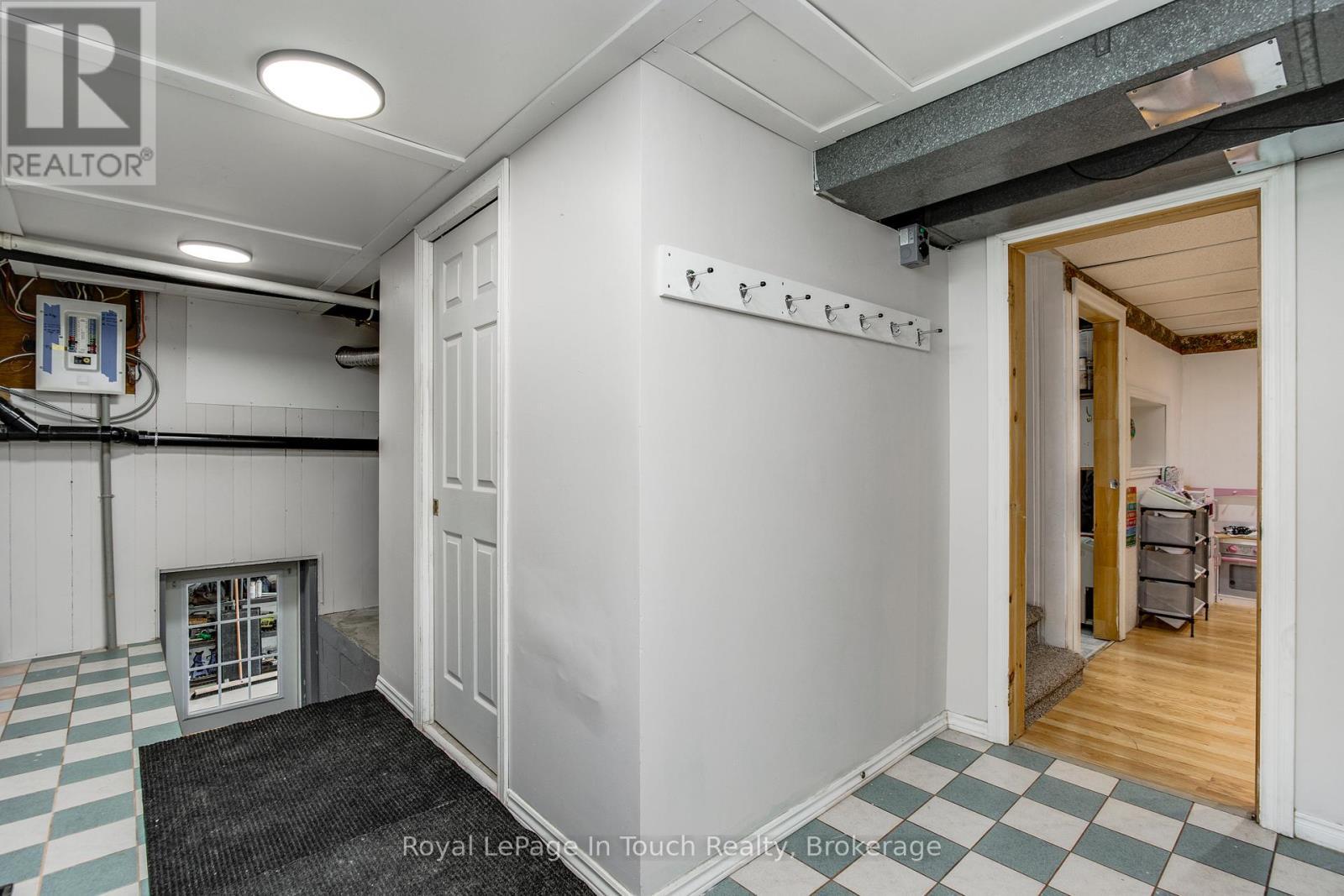 












477 MURRAY ROAD

,
Penetanguishene,




Ontario
L9M2H8


