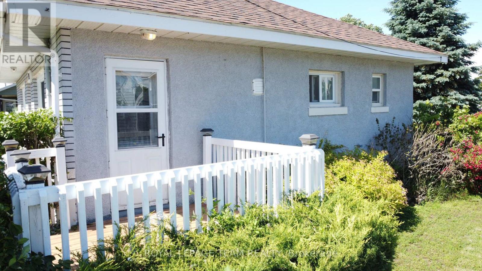 












191 SHANLY ROAD

,
Edwardsburgh/Cardinal,




Ontario
K0E1E0

