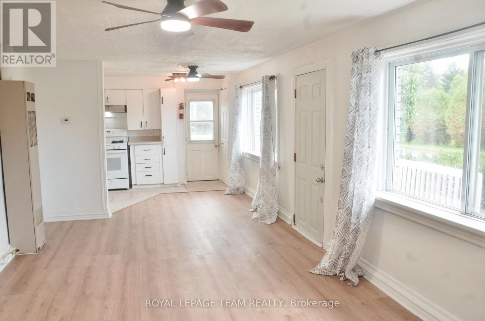 












191 SHANLY ROAD

,
Edwardsburgh/Cardinal,




Ontario
K0E1E0

