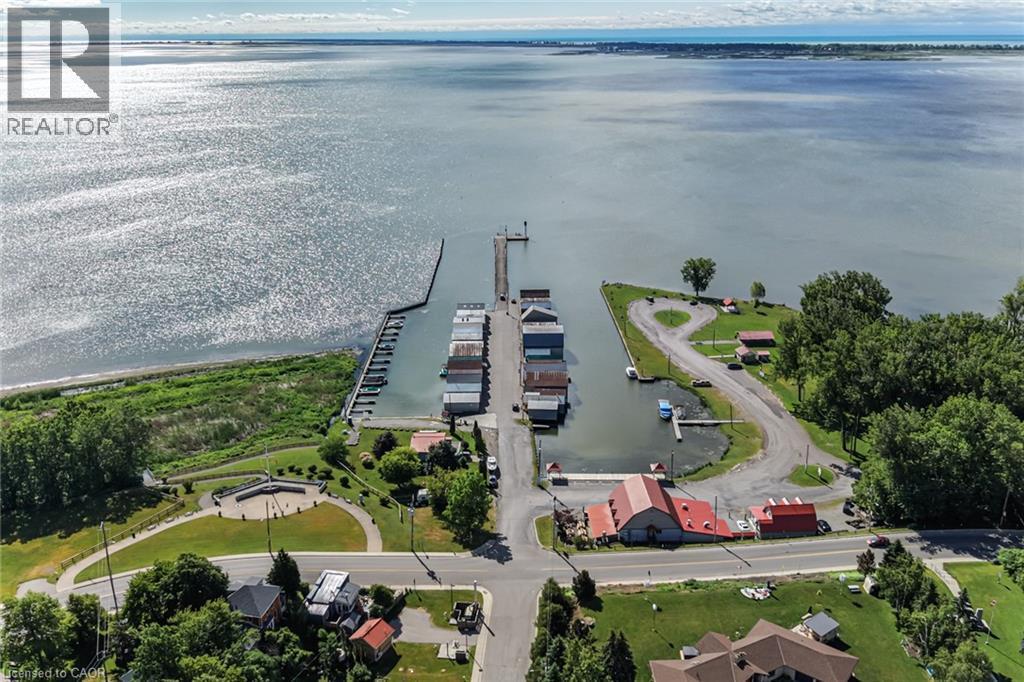 












1109 BAY Street

,
Port Rowan,







Ontario
N0E1M0

