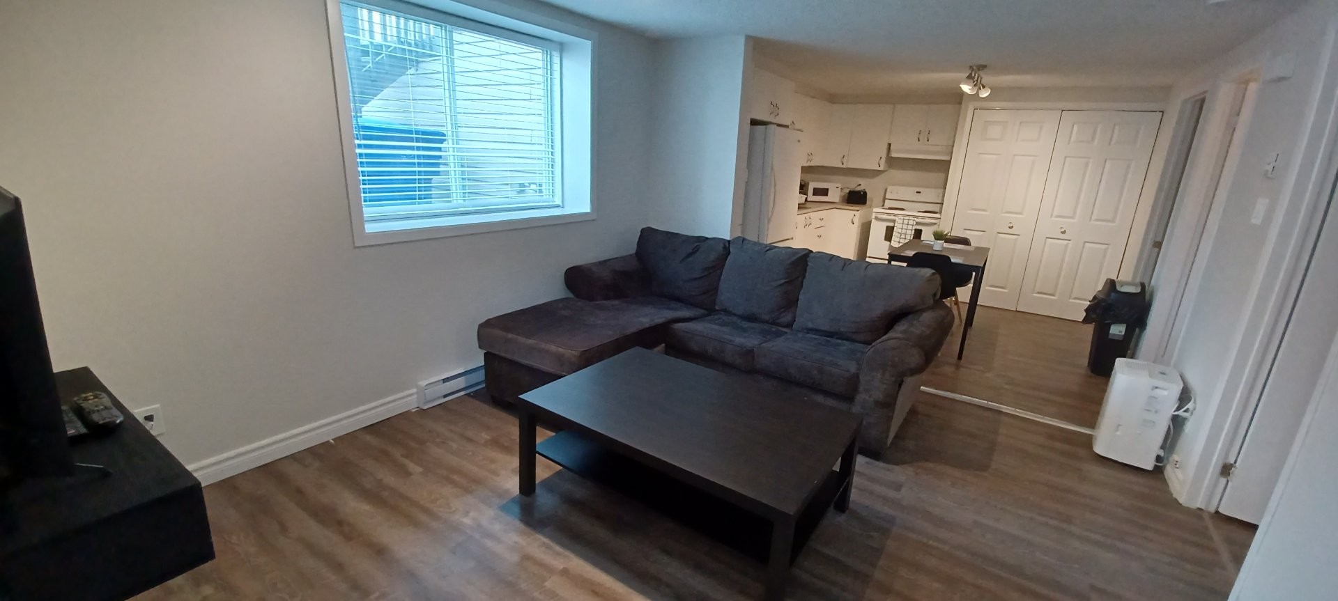 









49


Rue Montpetit

,
Gatineau (Hull),




QC
J8Y4Z7

