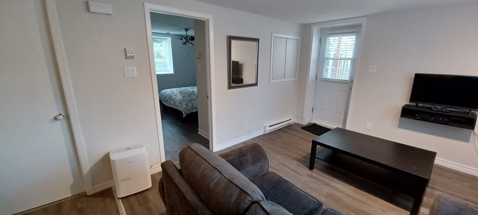 









49


Rue Montpetit

,
Gatineau (Hull),




QC
J8Y4Z7

