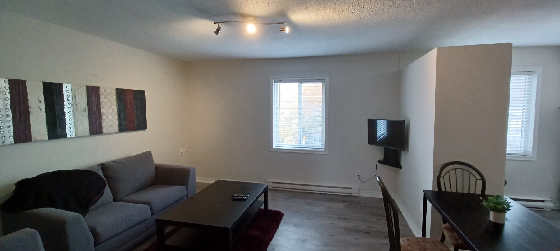 









49


Rue Montpetit

,
Gatineau (Hull),




QC
J8Y4Z7

