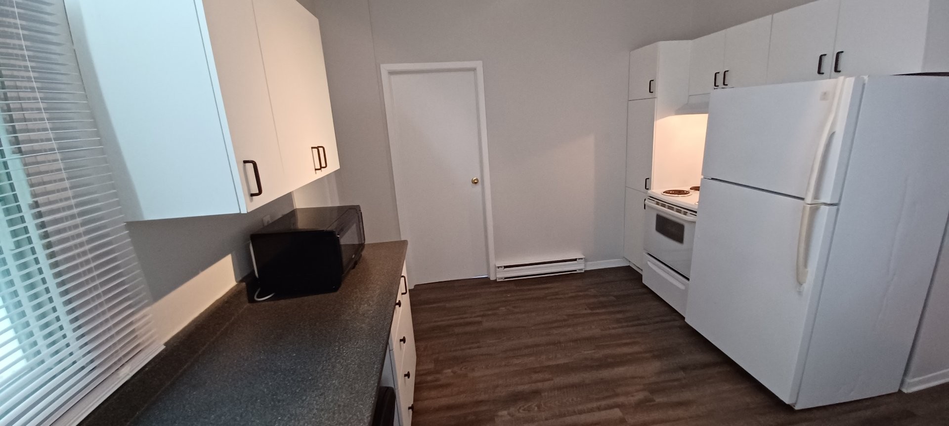 









49


Rue Montpetit

,
Gatineau (Hull),




QC
J8Y4Z7

