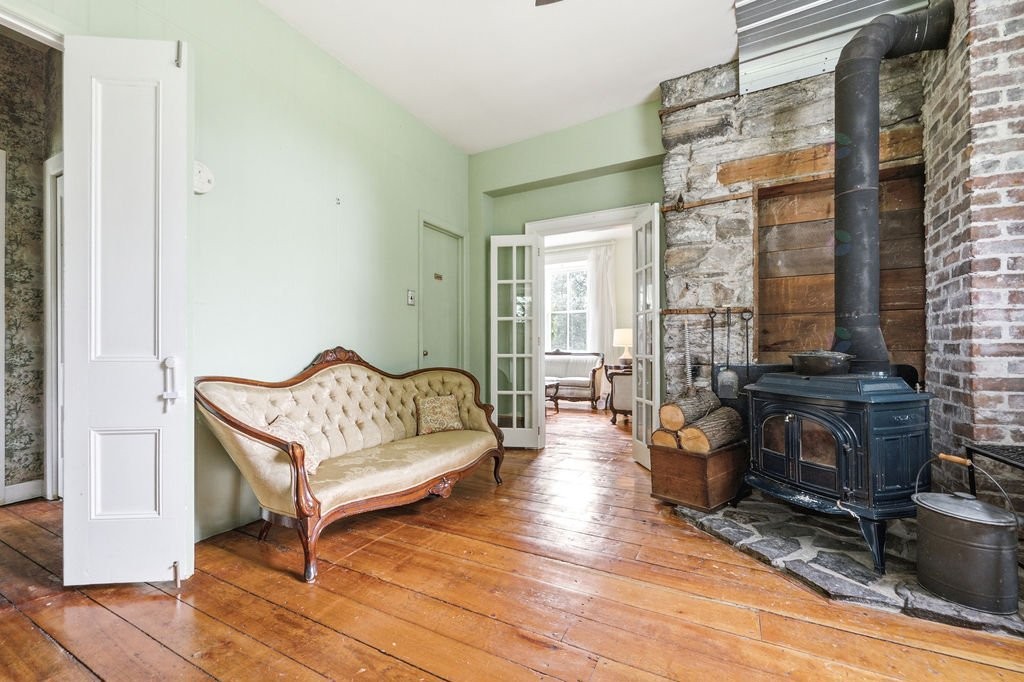 









277C


Ch. Front

,
Clarendon,







QC
J0X2Y0

