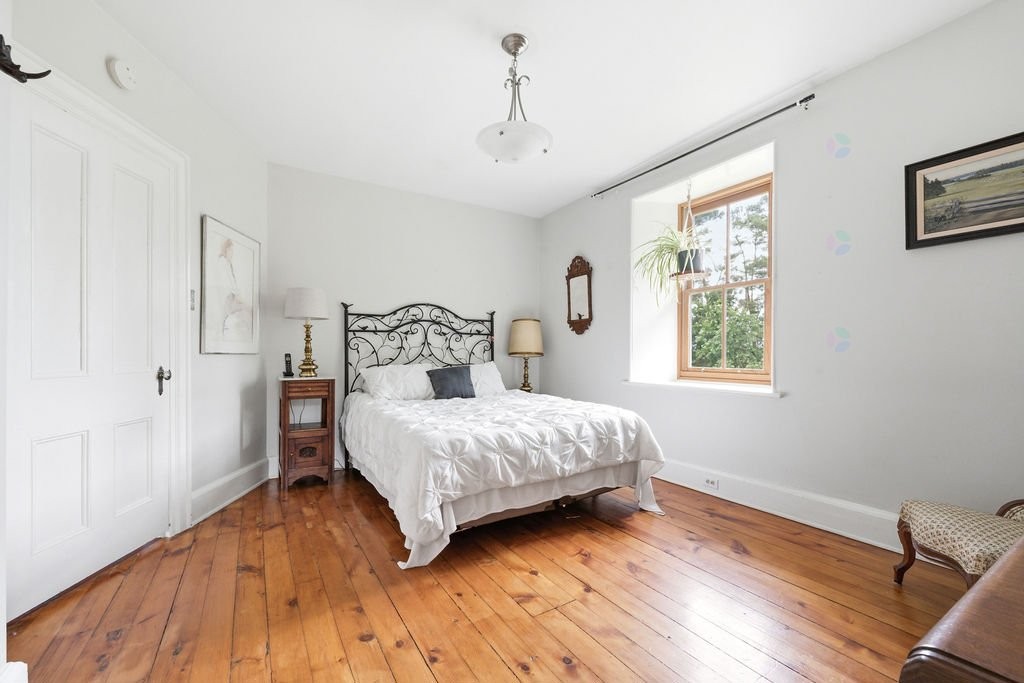 









277C


Ch. Front

,
Clarendon,







QC
J0X2Y0

