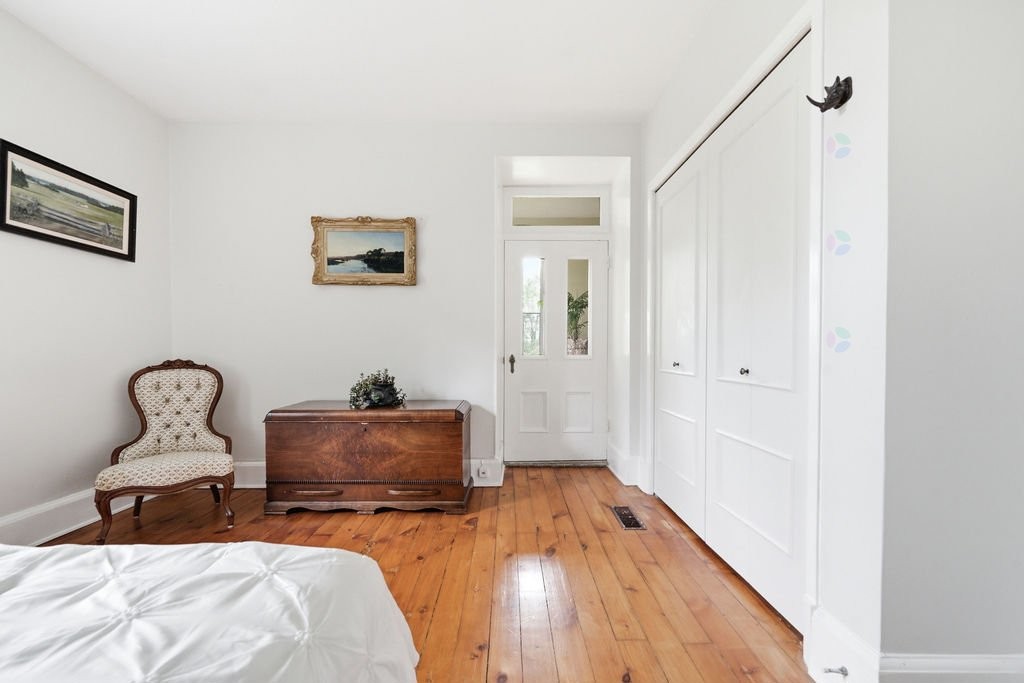 









277C


Ch. Front

,
Clarendon,







QC
J0X2Y0

