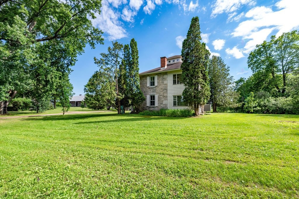 









277C


Ch. Front

,
Clarendon,







QC
J0X2Y0

